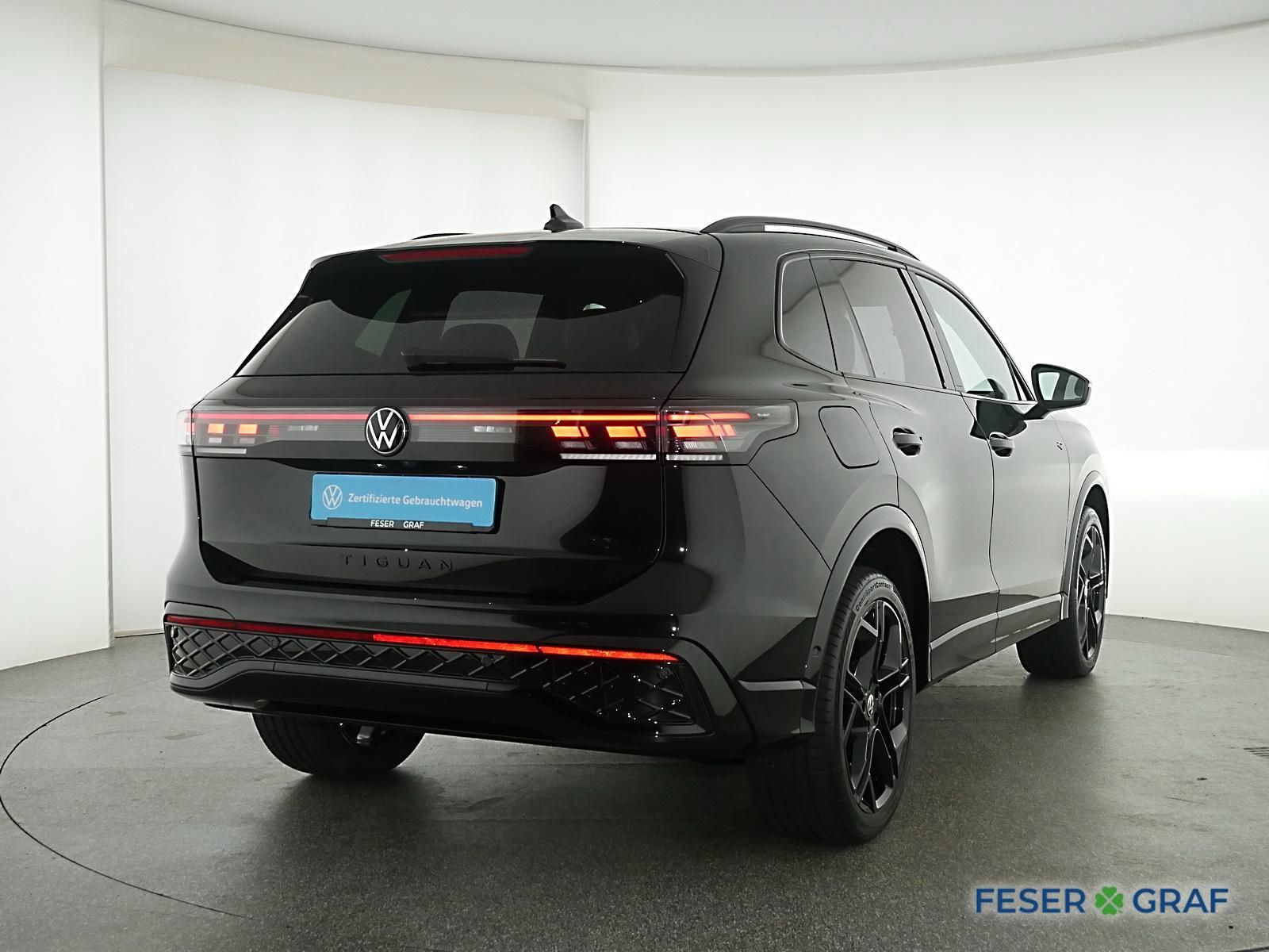 Volkswagen Tiguan 2.0TDI R-Line AHK BlackStyle LED Panorama