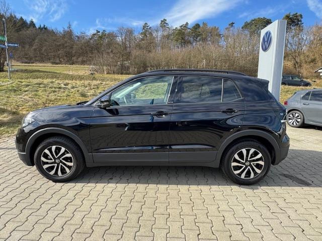Volkswagen T-Cross Active 1.0 TSI - Samsaru's Car Outlet
