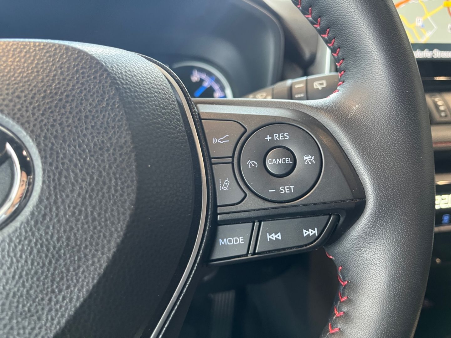 Toyota RAV 4 Plug-in-Hybrid - Samsaru's Car Outlet