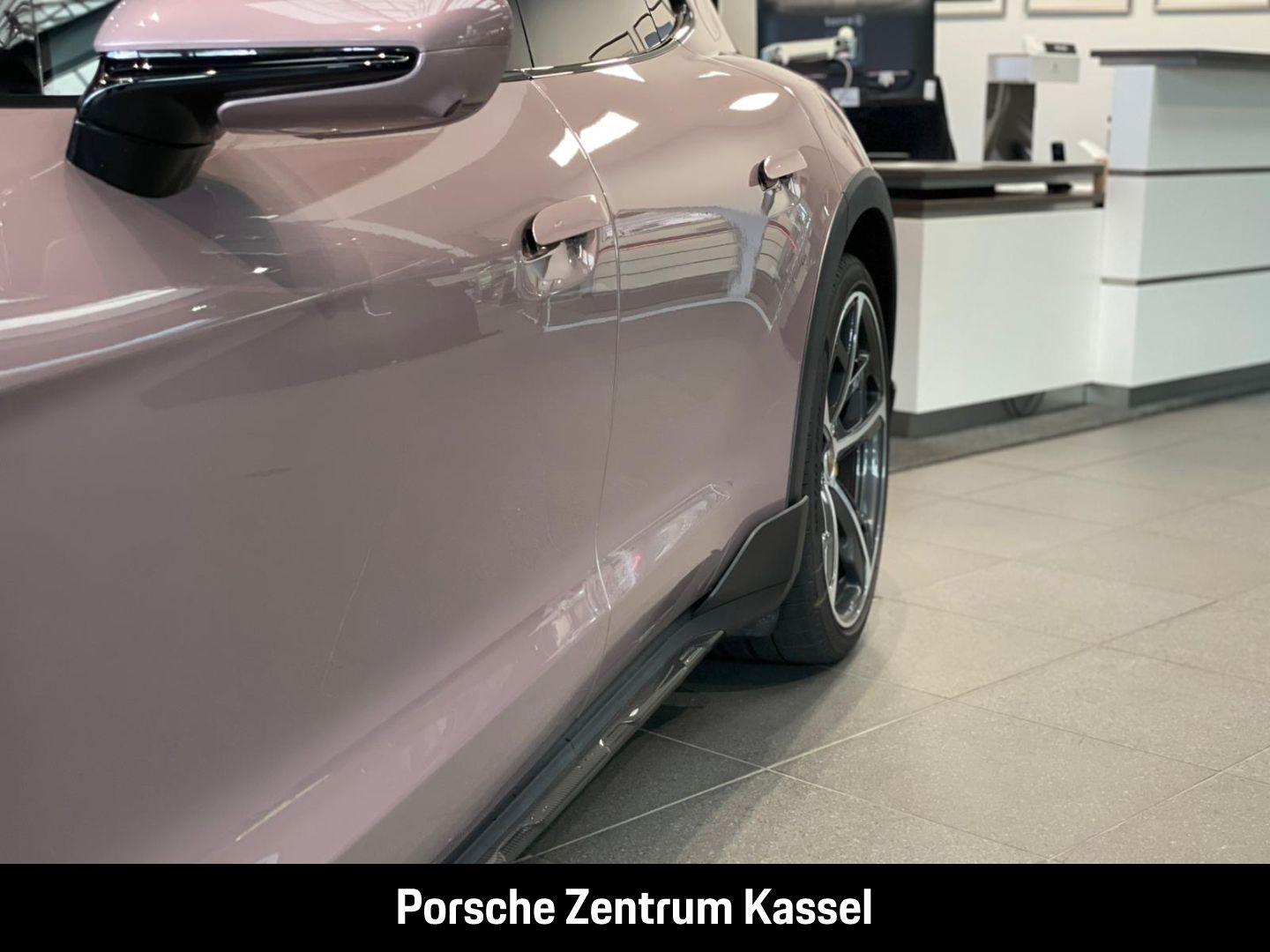Porsche Taycan Turbo S Cross Turismo