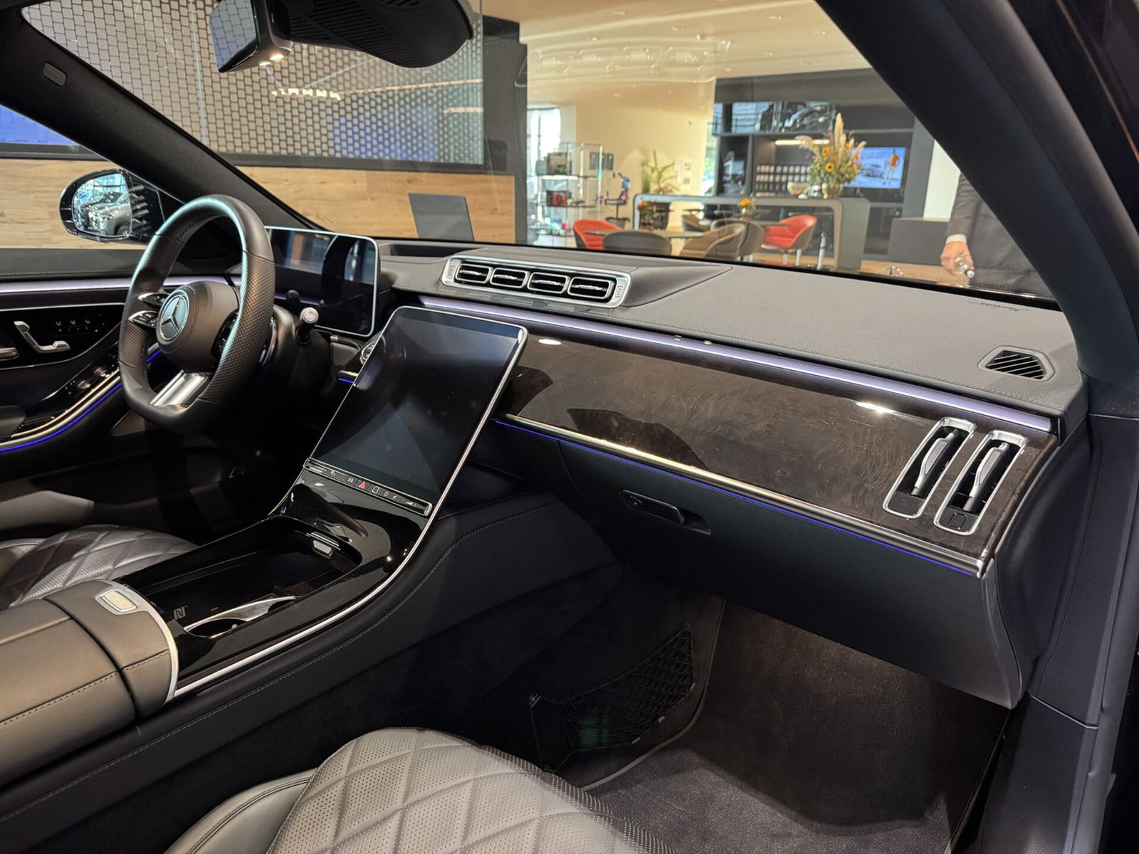 Mercedes-Benz S 450 S 4-Matic Lang AMG Line - Samsaru's Car Outlet