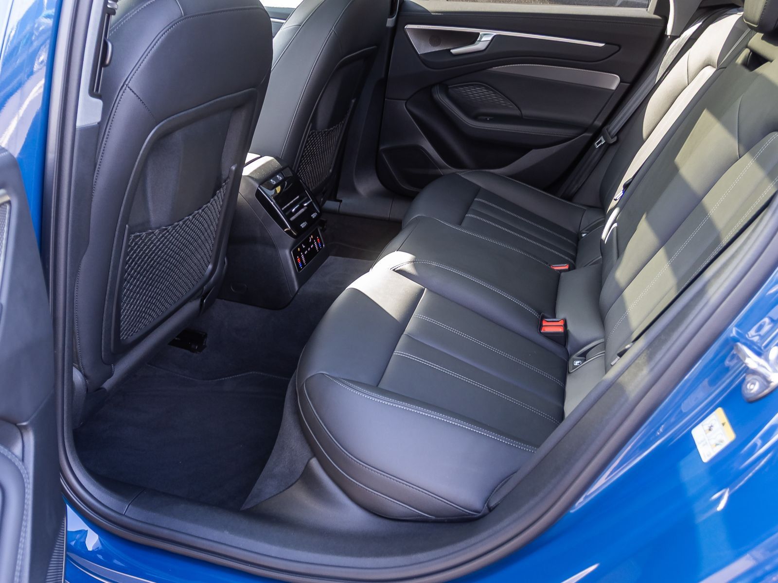 Audi A6 Avant S line TDI qu Stronic Navi Matrix Panor