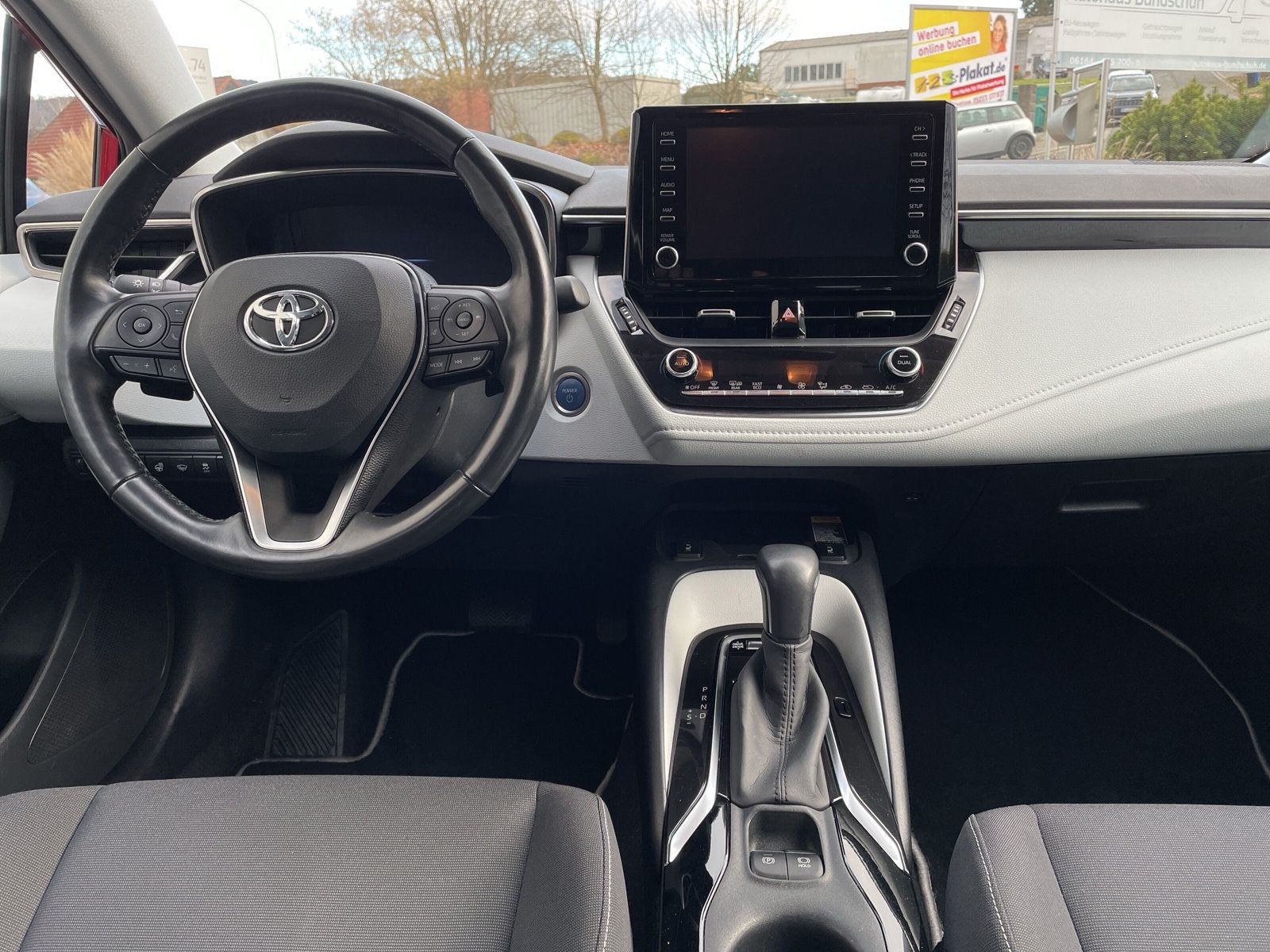 Toyota Corolla 2.0 Hybrid Club - Samsaru's Car Outlet
