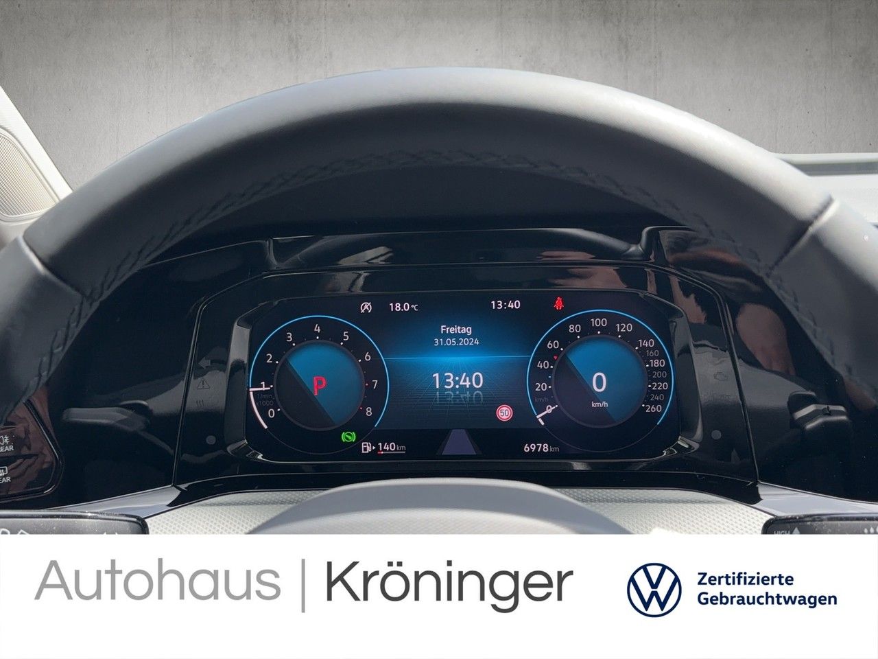 Volkswagen Golf VIII Variant MOVE 1.0 eTSI DSG - Samsaru's Car Outlet