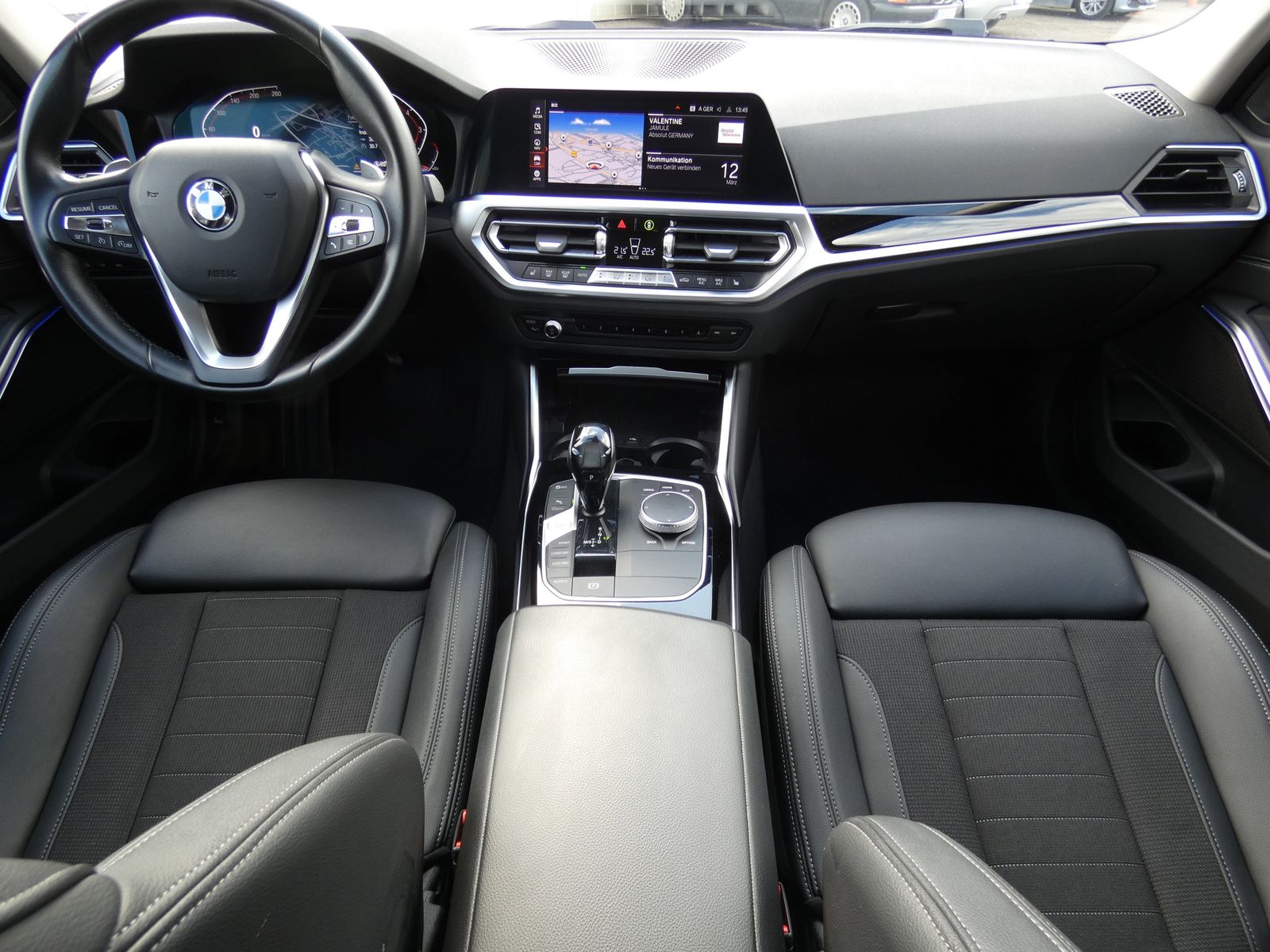 BMW 320i xDrive Limousine Sport Line HiFi DAB LED