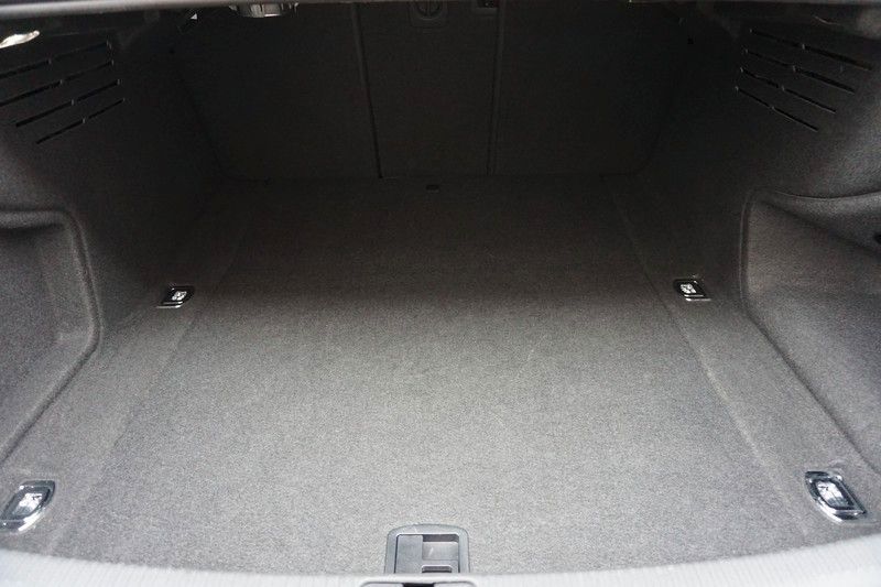 Audi A4 2.0 TDI S-tronic Black Virtual/Sportsitze/Nav