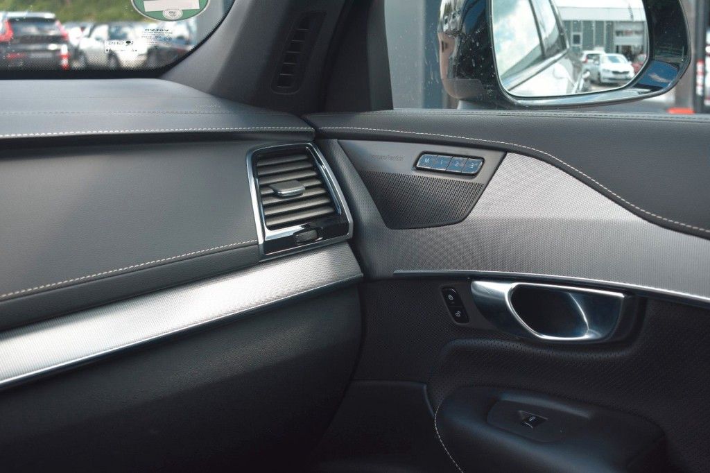 Volvo XC90 B5 D AWD R-Design*PANO*STHZ*LUFT*360*H&K*QI