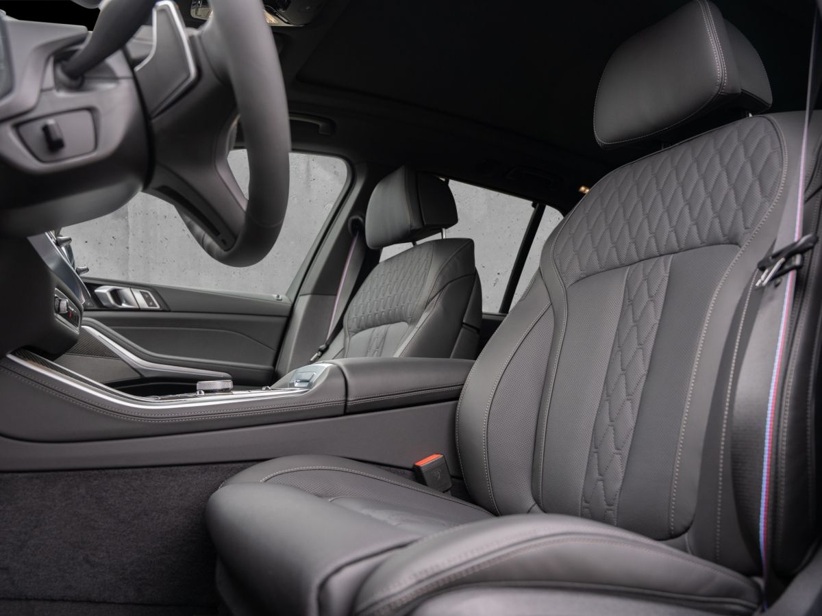 BMW X5 xDrive 30d. M Sport. AHK. Pano LED Navi SHZ