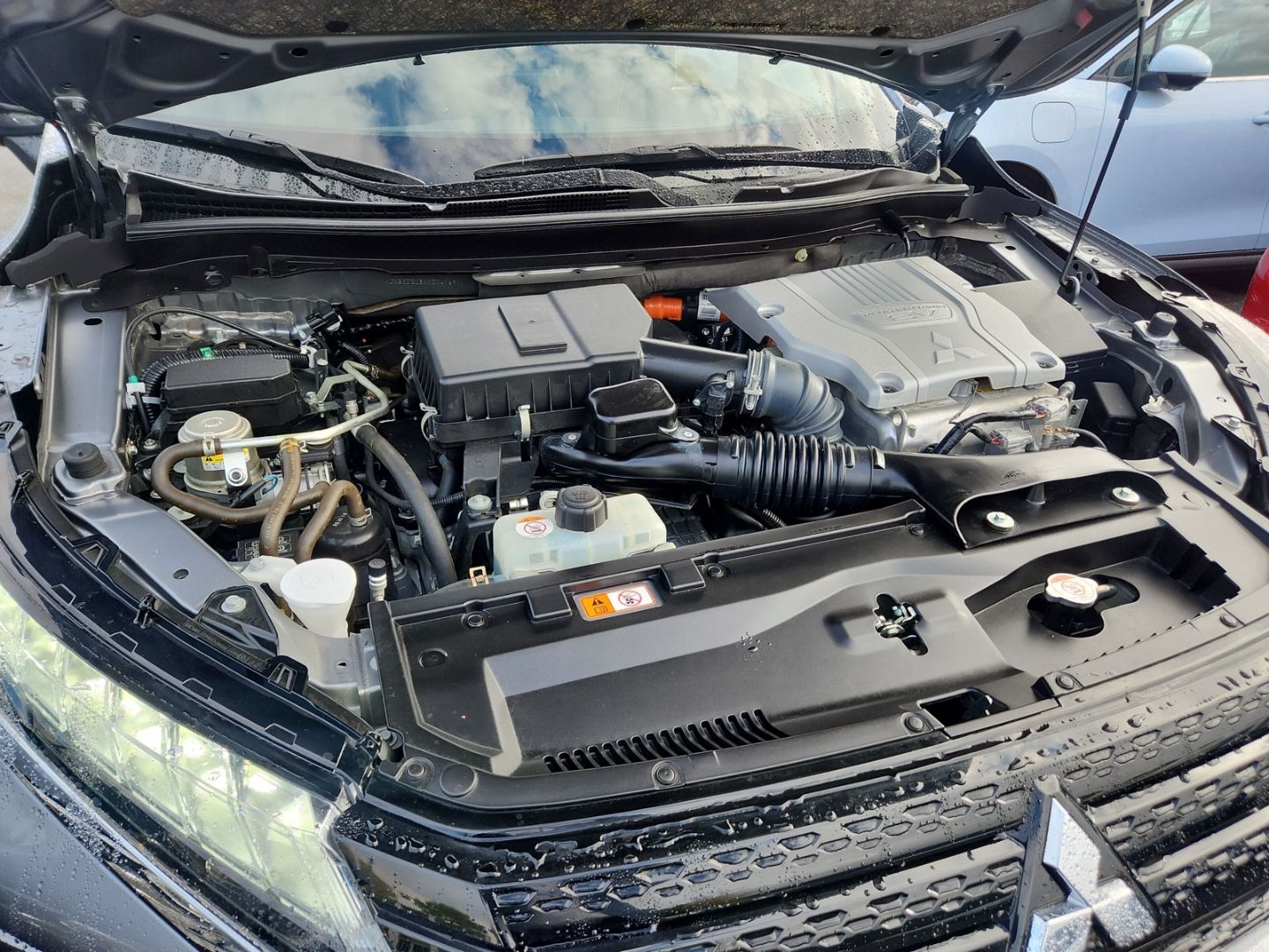 Mitsubishi Eclipse Cross Plug-In Hybrid Top Pano Leder Head
