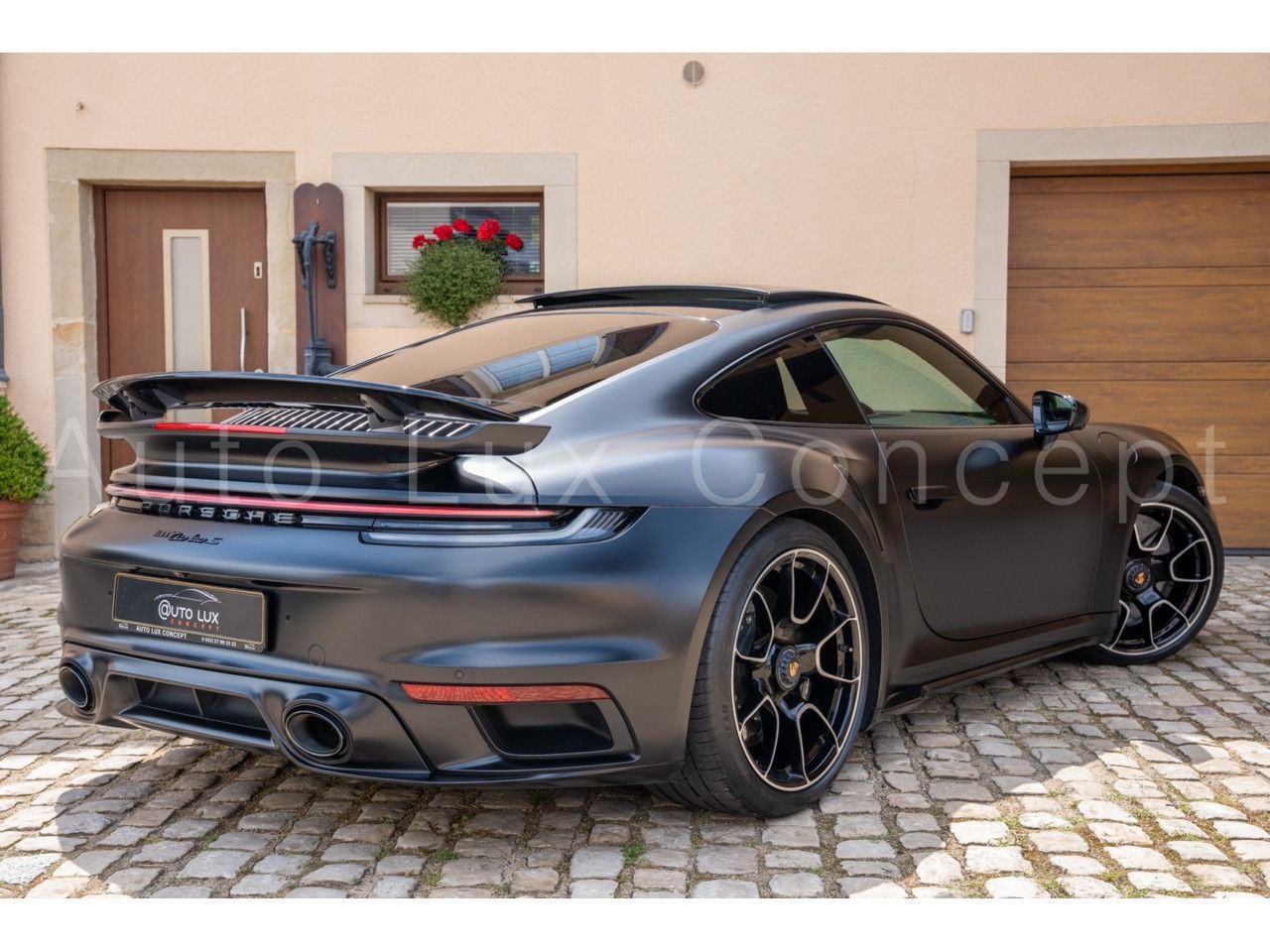 Porsche 992 911 Turbo S Aerokit/Burmester/Lederpaket/Car