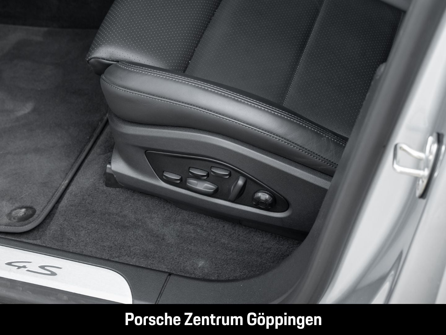 Porsche Macan 4S BOSE LED-Matrix Panorama Surround-View