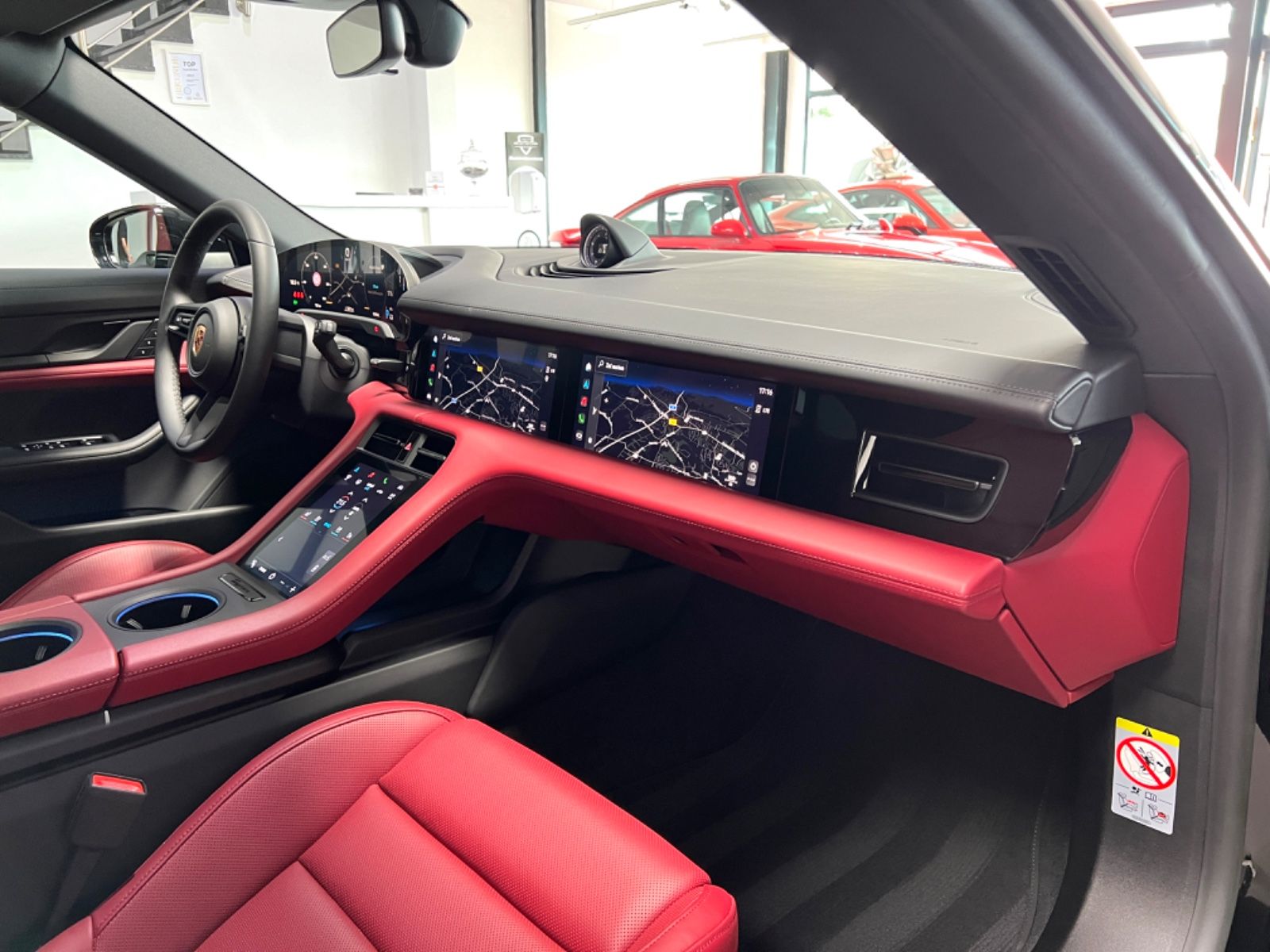Porsche TAYCAN 4 CROSS TURISMO PANO ACC LEDER-ROT 2xDVD