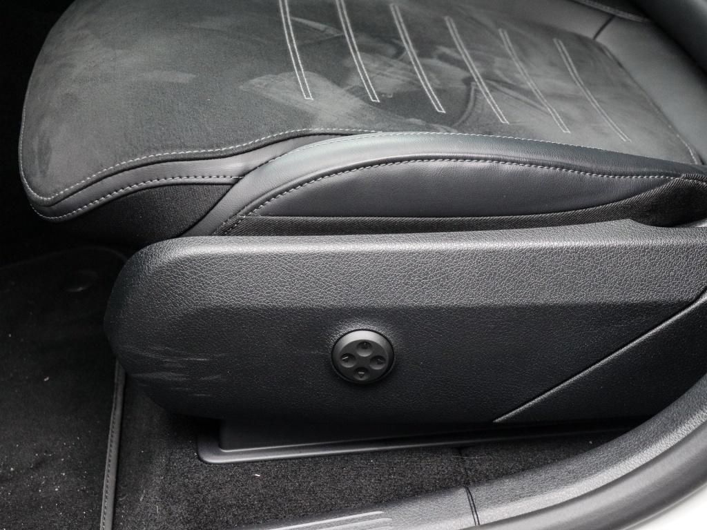 Mercedes-Benz GLC 300 4M AMG-Sport/Pano/AHK/Night/Burm/360/20'