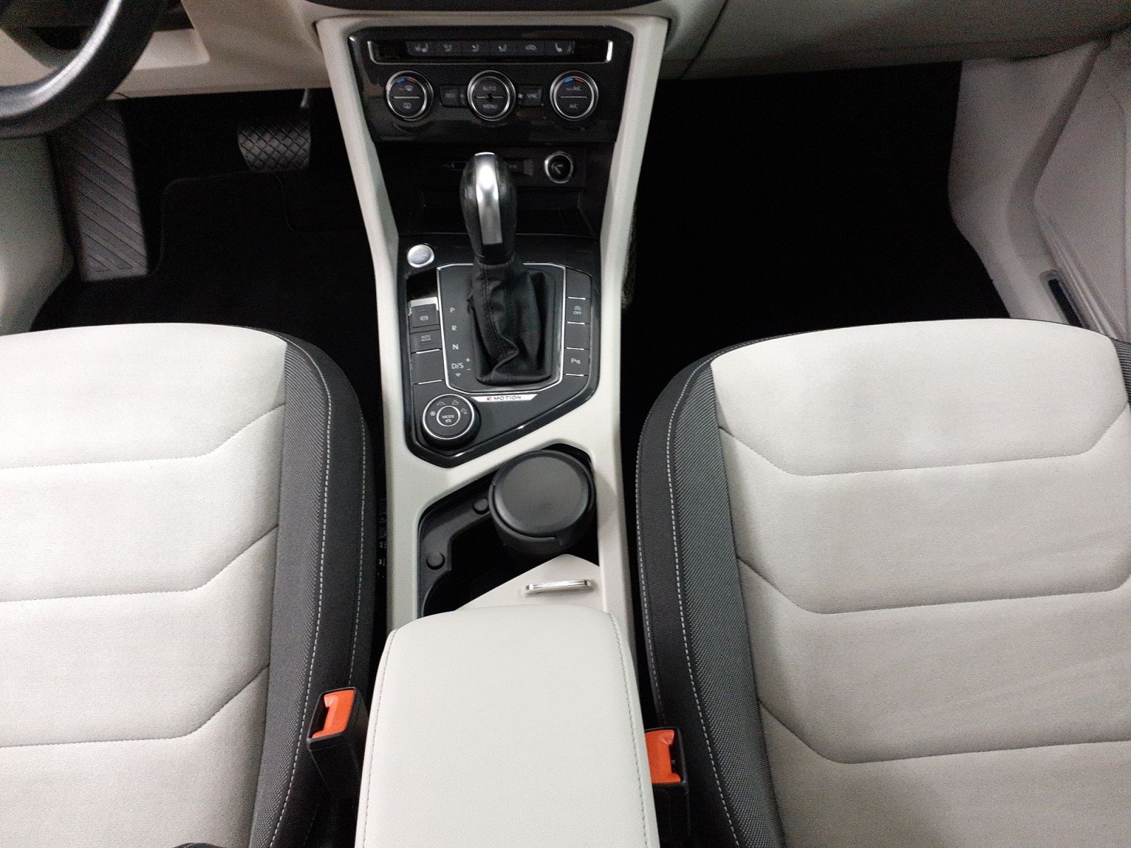 Volkswagen Tiguan 2.0TDI 4Motion Highline - Samsaru's Car Outlet