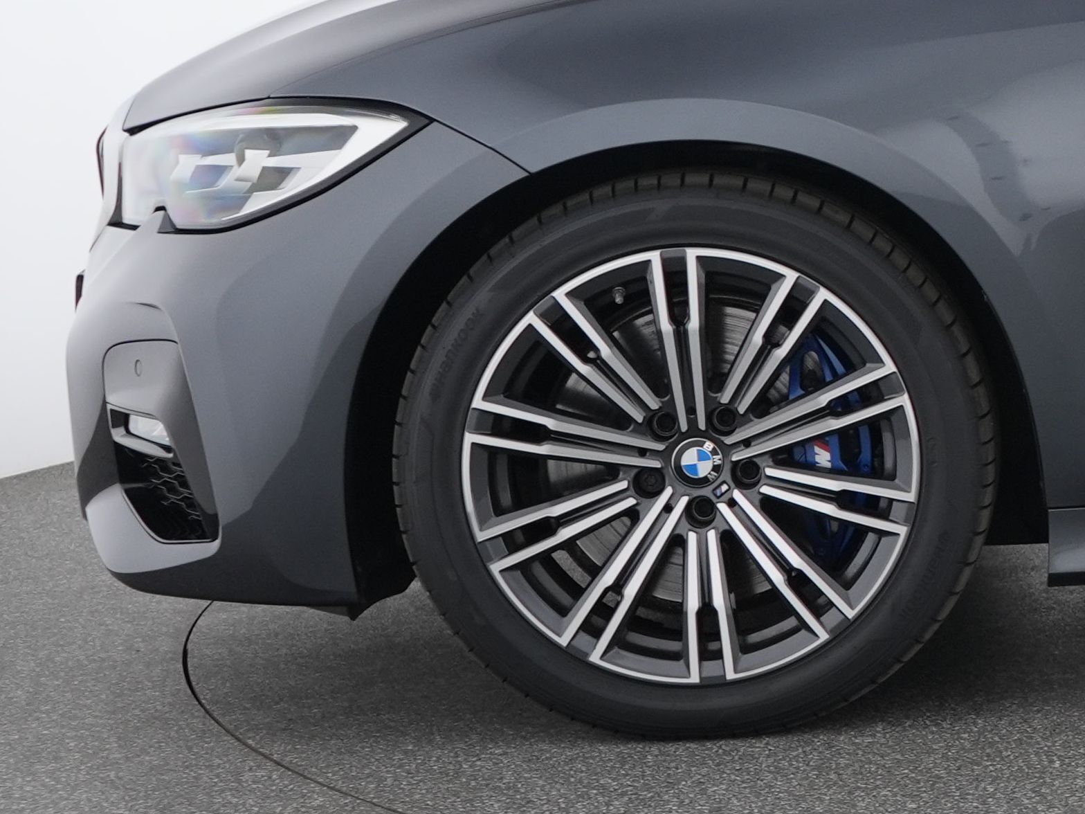 BMW 330i M-Sport - Samsaru's Car Outlet
