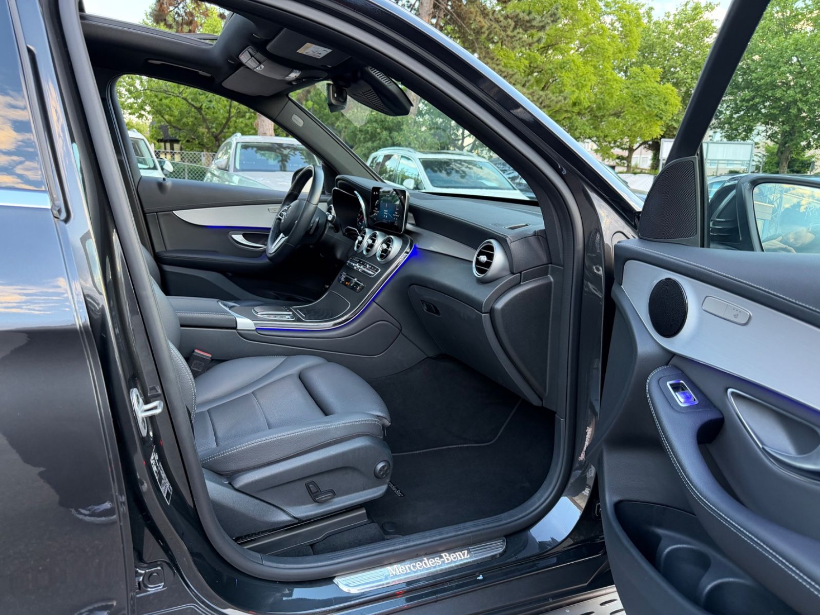 Mercedes-Benz GLC 300 d 4Matic *Exclusive+Head-up+Pano+AHK*