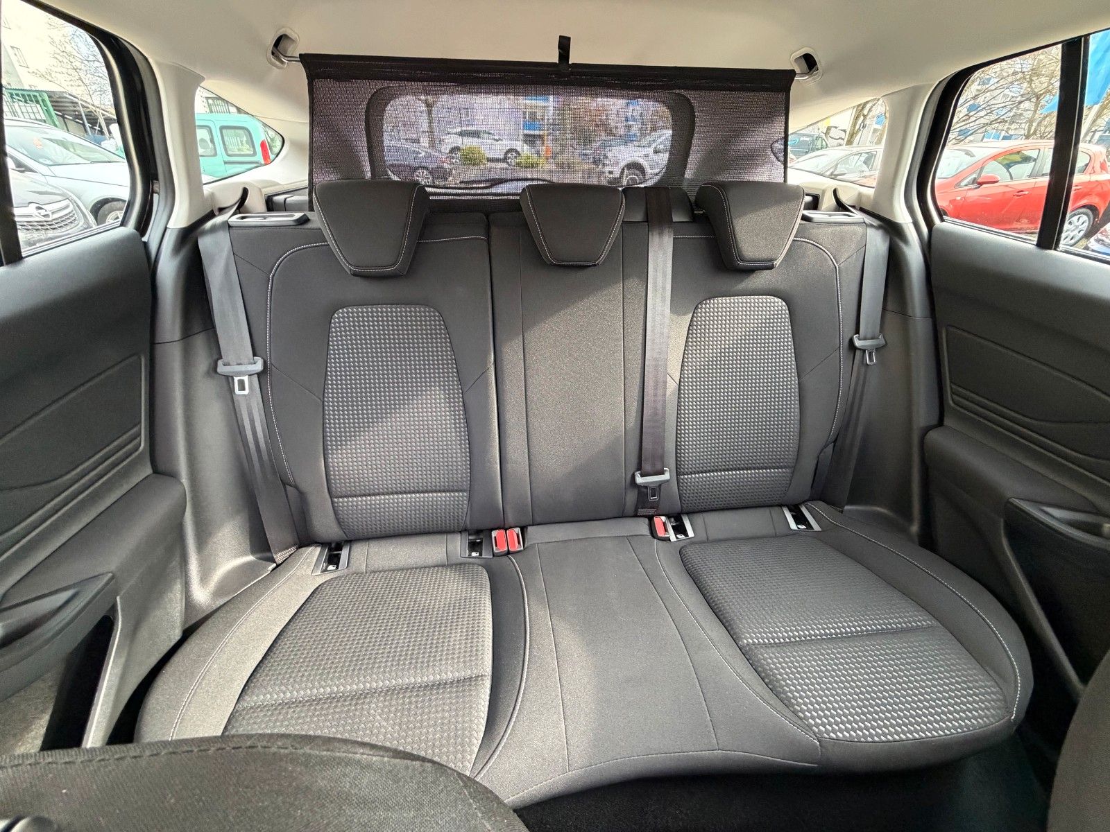 Ford Focus Turnier Cool & Connect*Autom*LED*AHK*Face