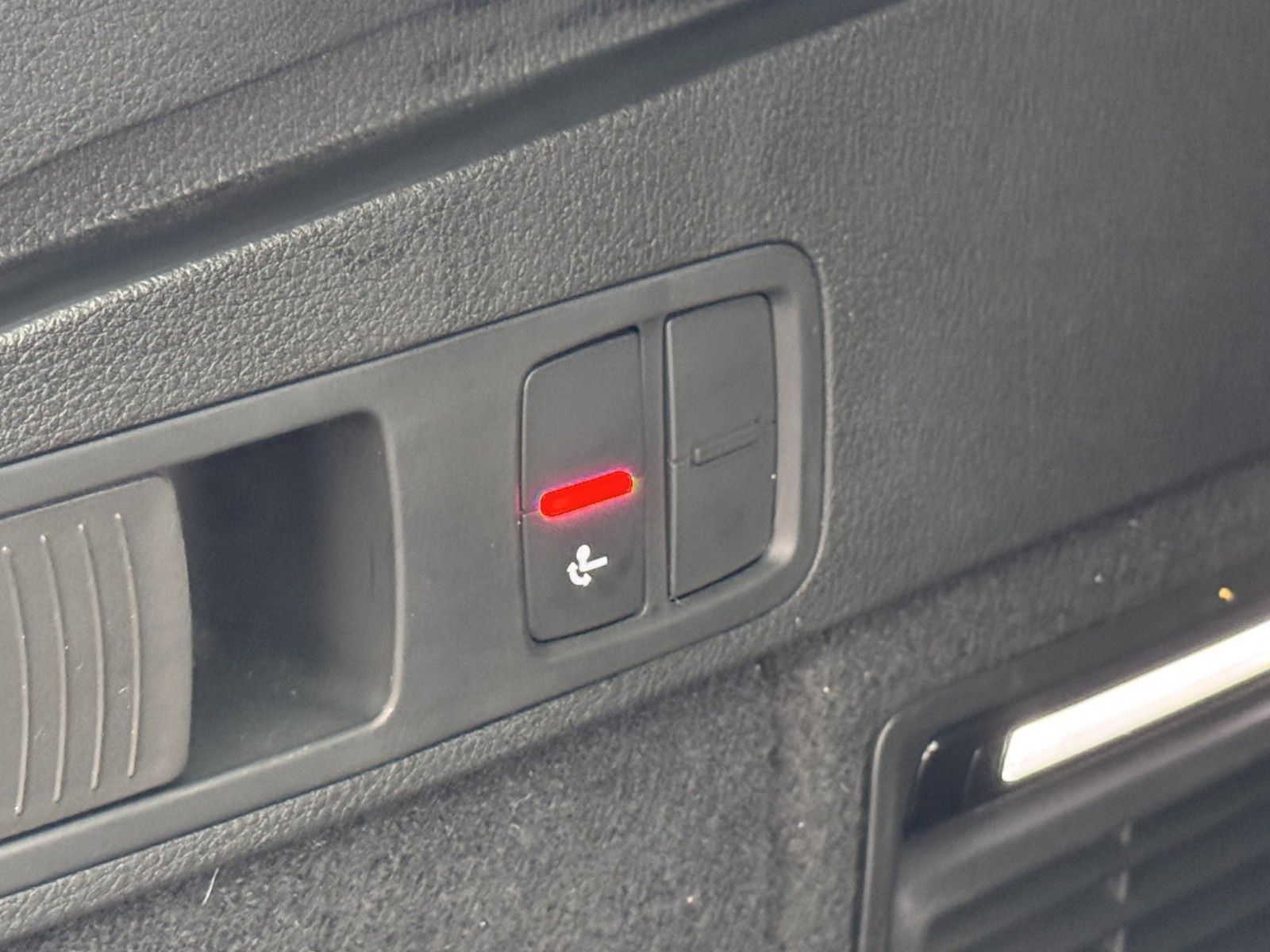 Audi Q5 40 TDI quattro S line - Samsaru's Car Outlet