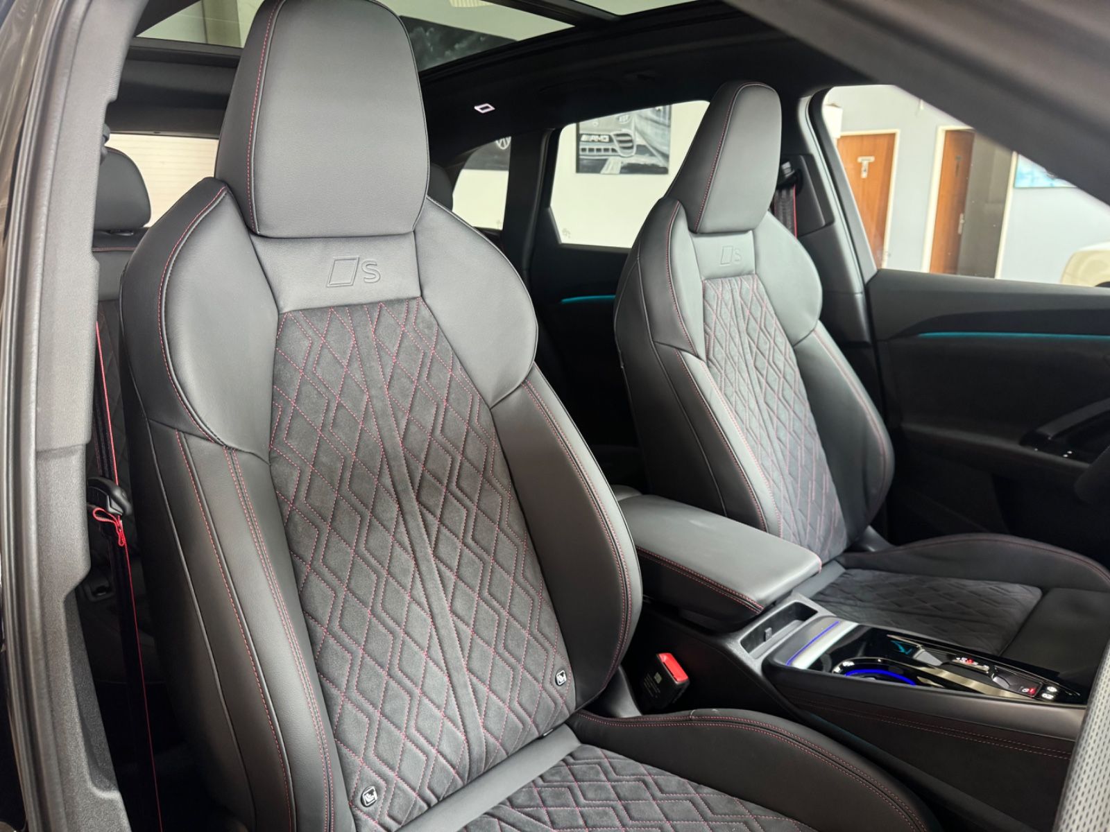 Audi Q5 2.0 TDI quattro S-Line - Samsaru's Car Outlet