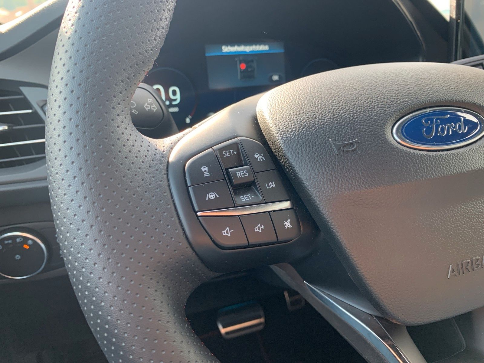 Ford FOCUS ST-LINE X+AUTOMATIK+NAVI+KAMERA+ACC+LED!