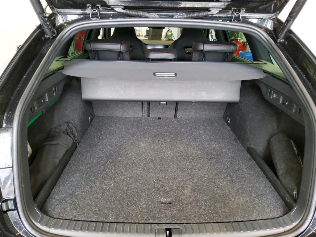 Skoda Octavia Combi 1.4 TSI iV DSG RS Pano AHK Massage