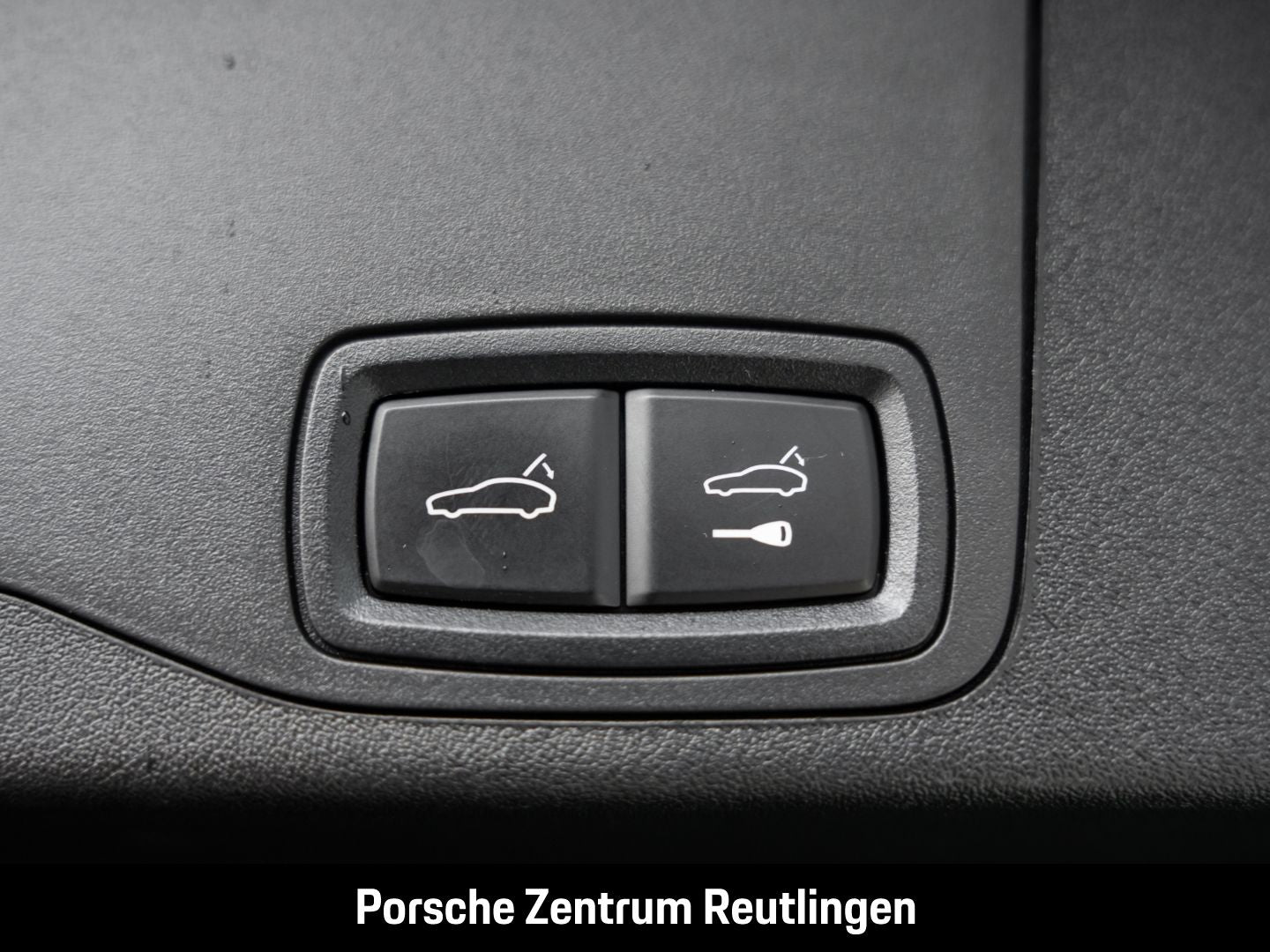 Porsche Taycan 4S Cross Turismo Burmester Surround-View