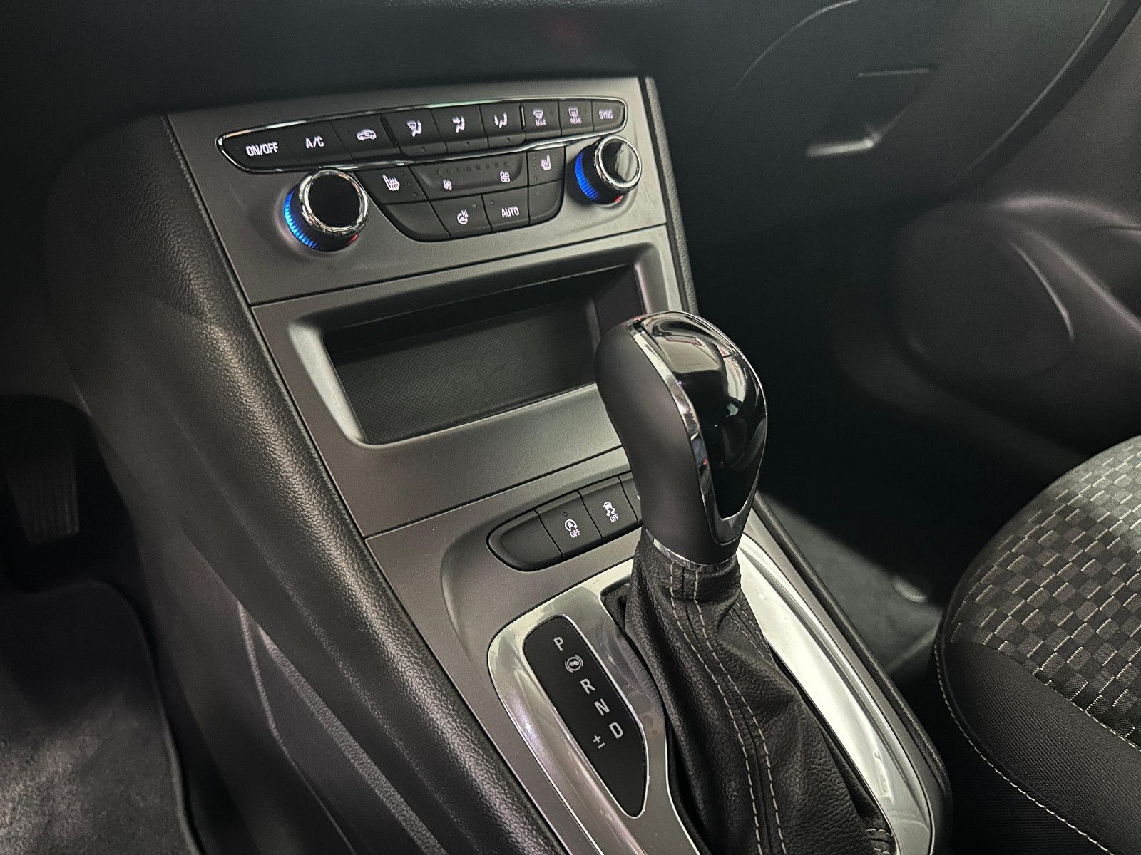 Opel Astra K Sports Tourer Edition - Samsaru's Car Outlet