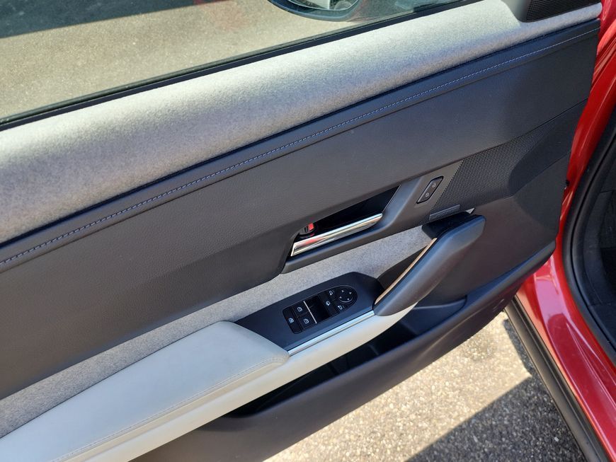 Mazda MX-30 e-SKYACTIV R-EV MAKOTO