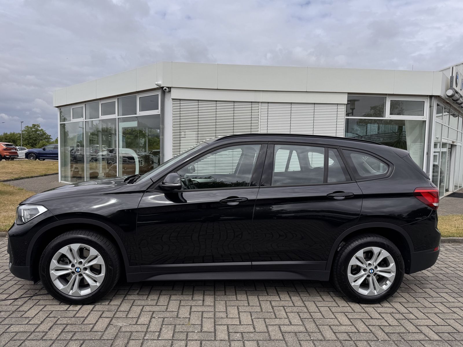 BMW X1 xDrive20d Allrad - Samsaru's Car Outlet