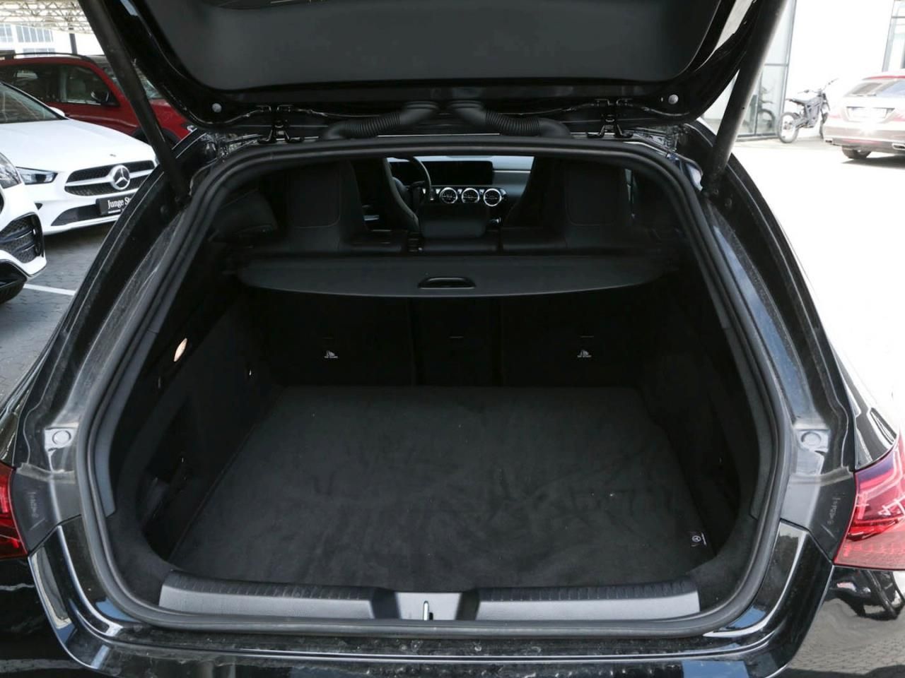 Mercedes-Benz CLA 35 AMG 4M - Samsaru's Car Outlet