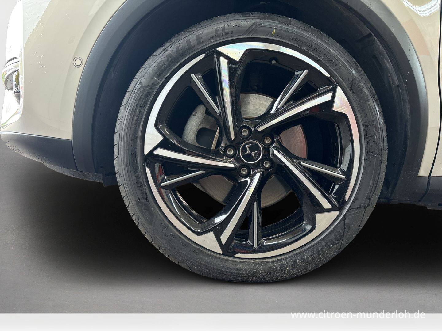 DS Automobiles DS7 E-Tense 4x4 Louvre Hybrid Autom. LEDER PANOR