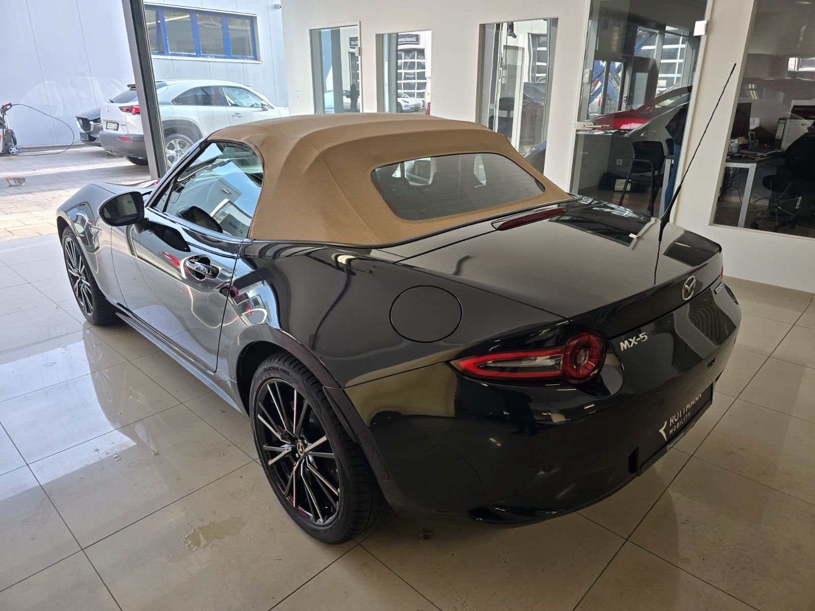 Mazda MX-5 Kazari *184 PS*RFK*NAV*BOSE*LED*