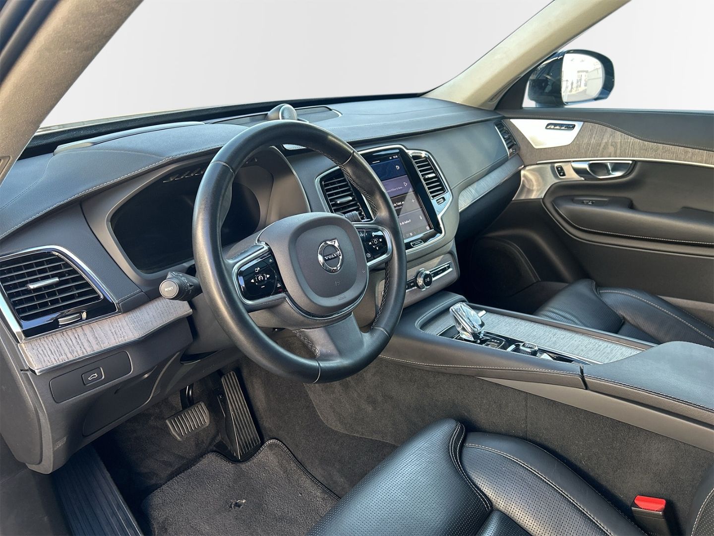 Volvo XC90 B5 Diesel AWD Ultimate Dark - Samsaru's Car Outlet
