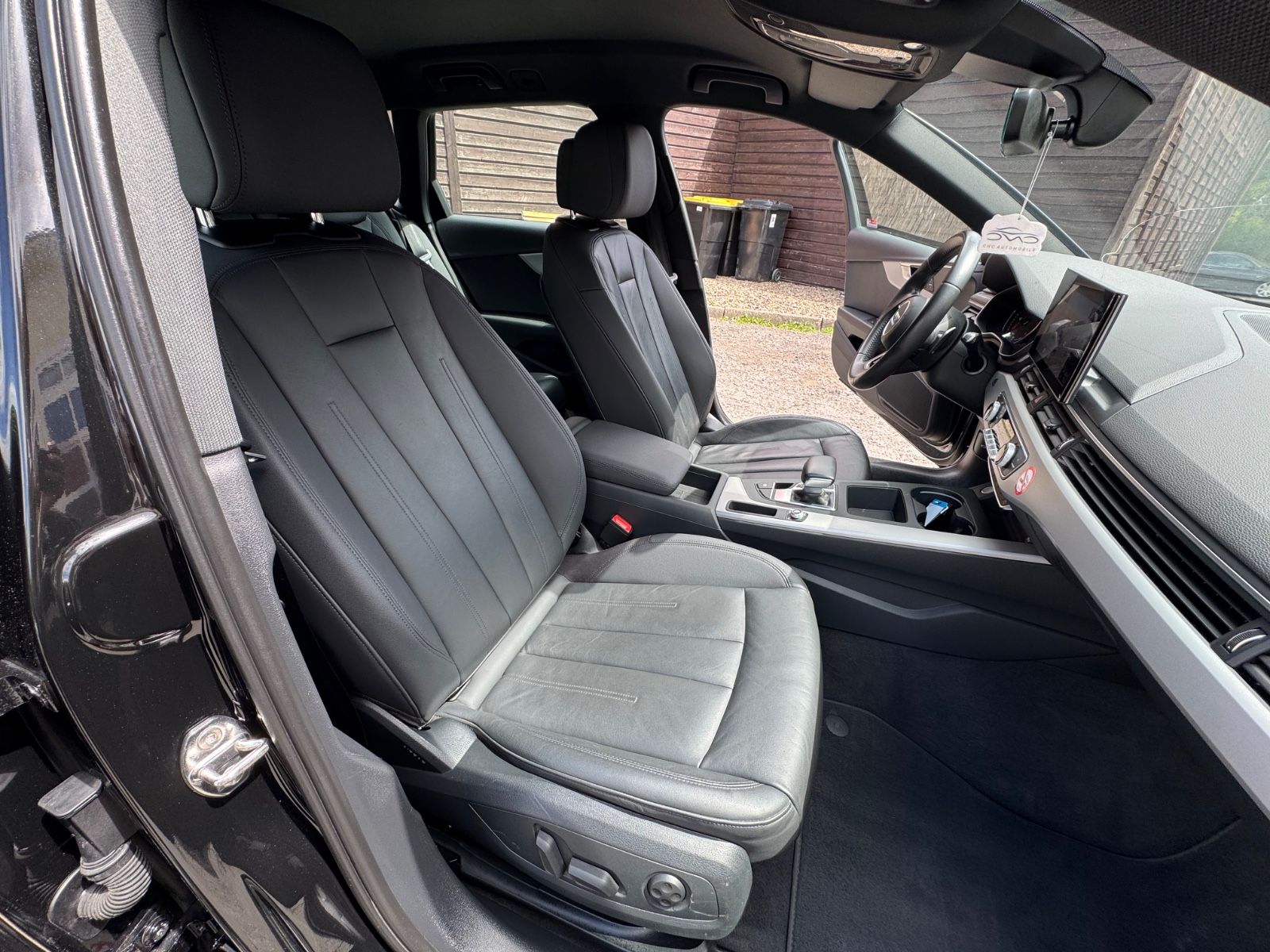 Audi A4 Avant 35 TFSI advanced - Samsaru's Car Outlet