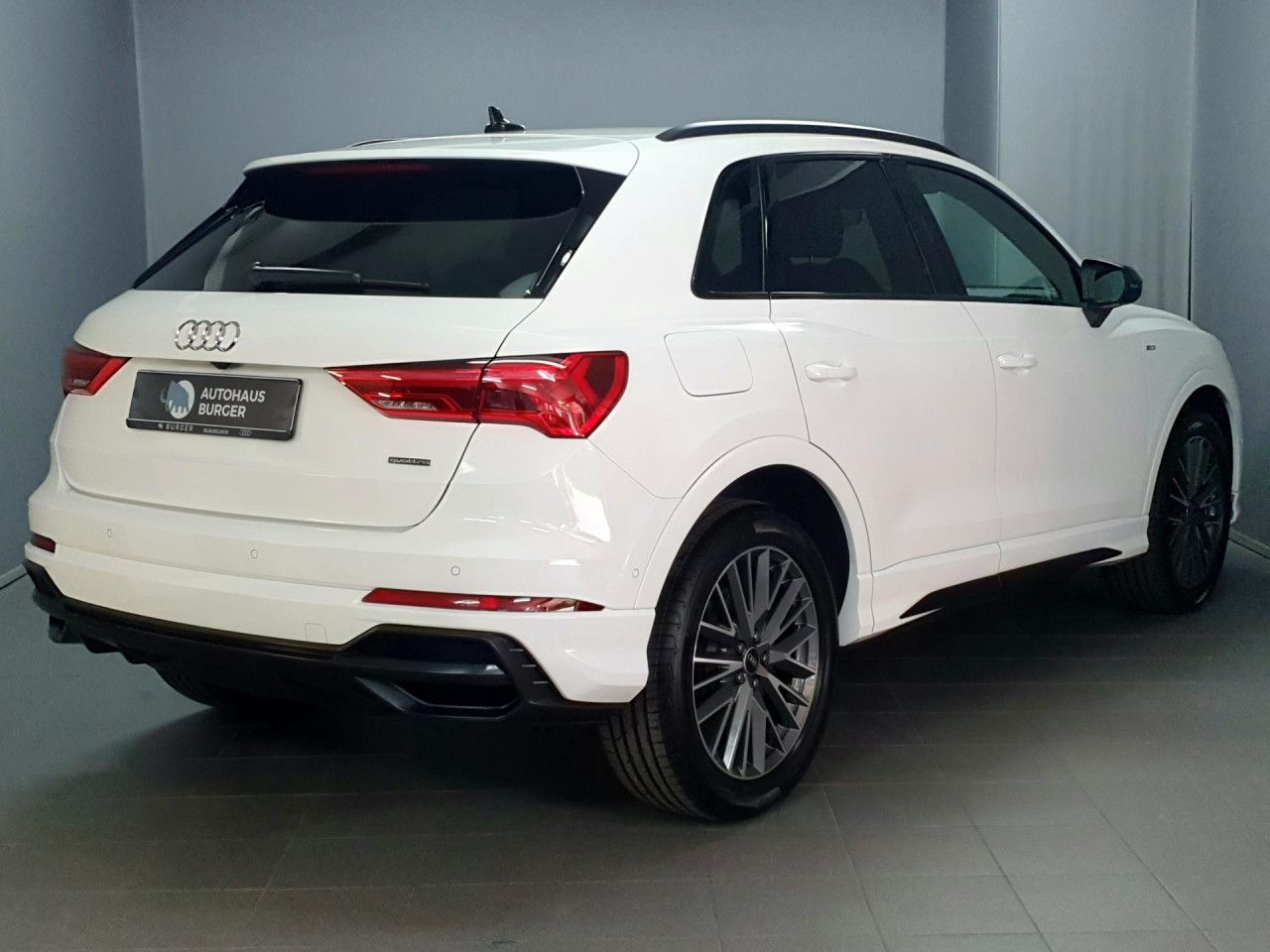 Audi Q3 40 TDI quattro S tronic S line - Samsaru's Car Outlet