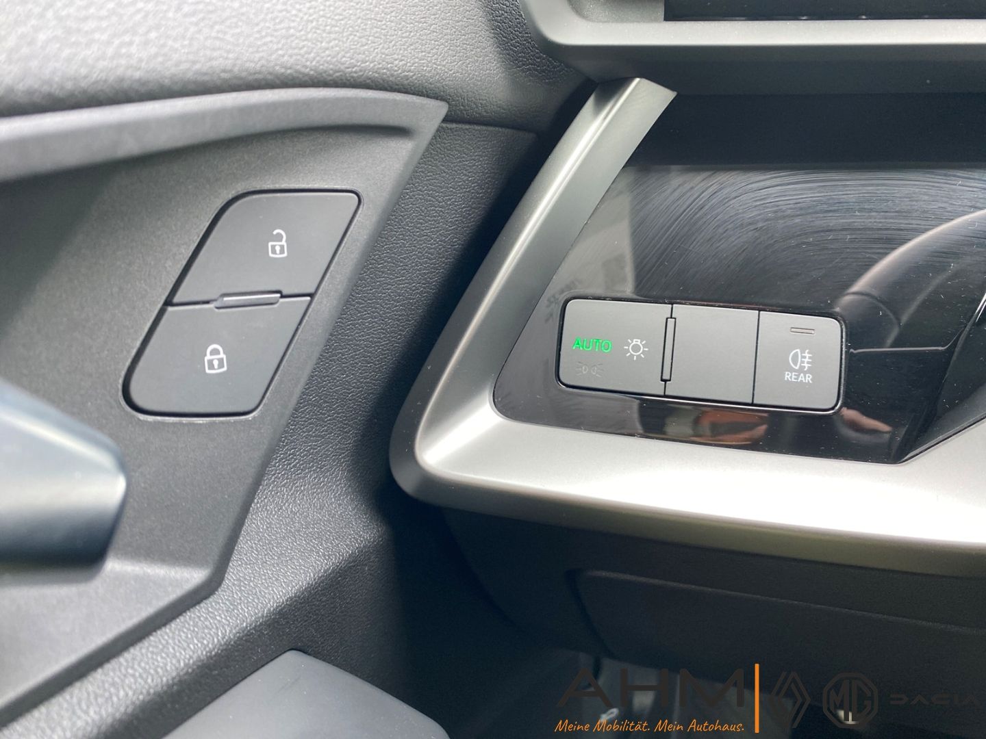 Audi A3 Sportback 30 TFSI advanced - Samsaru's Car Outlet