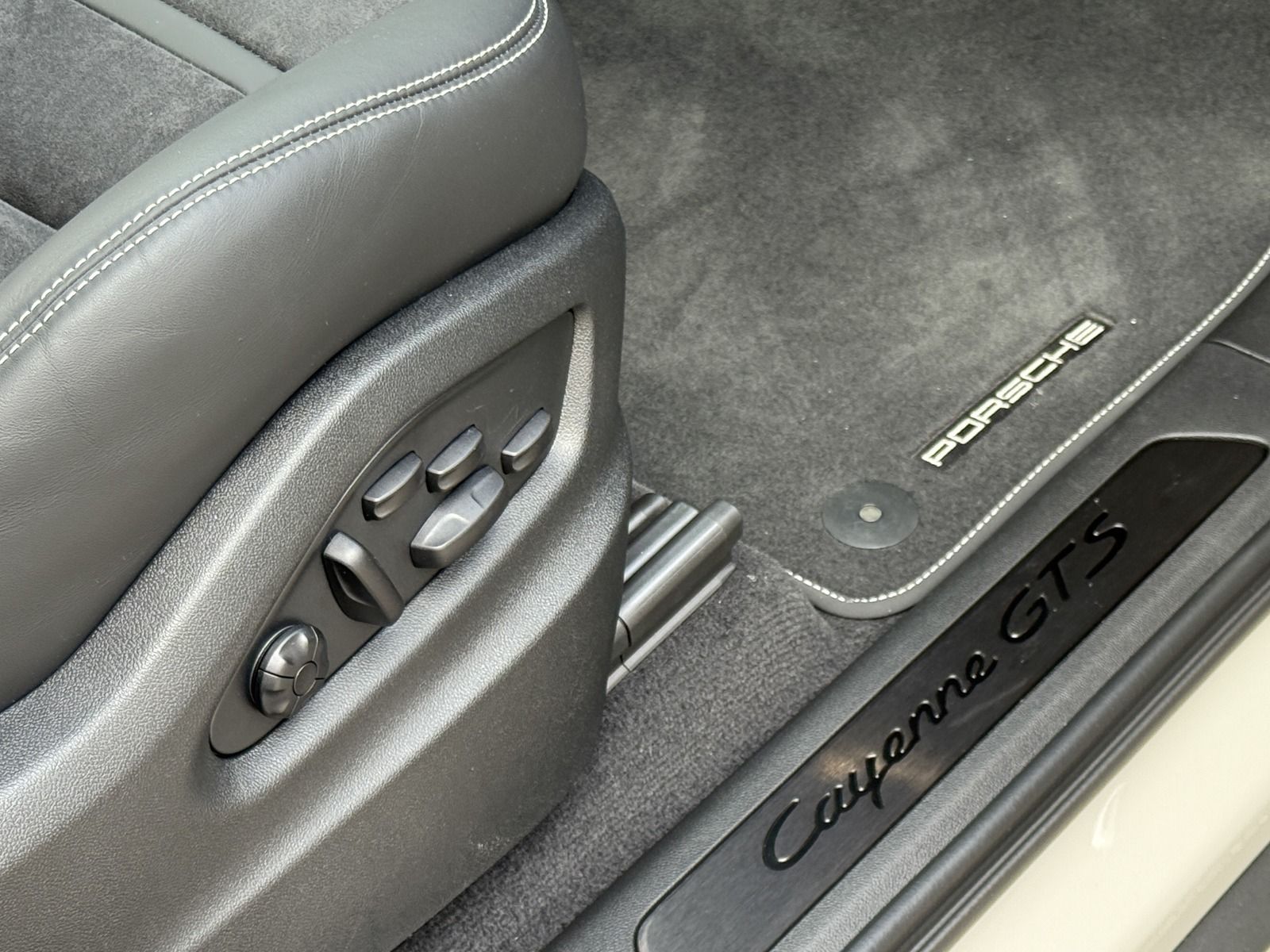 Porsche Cayenne GTS Coupe HINTERACHSLENKUNG*MATRIX*BOSE*