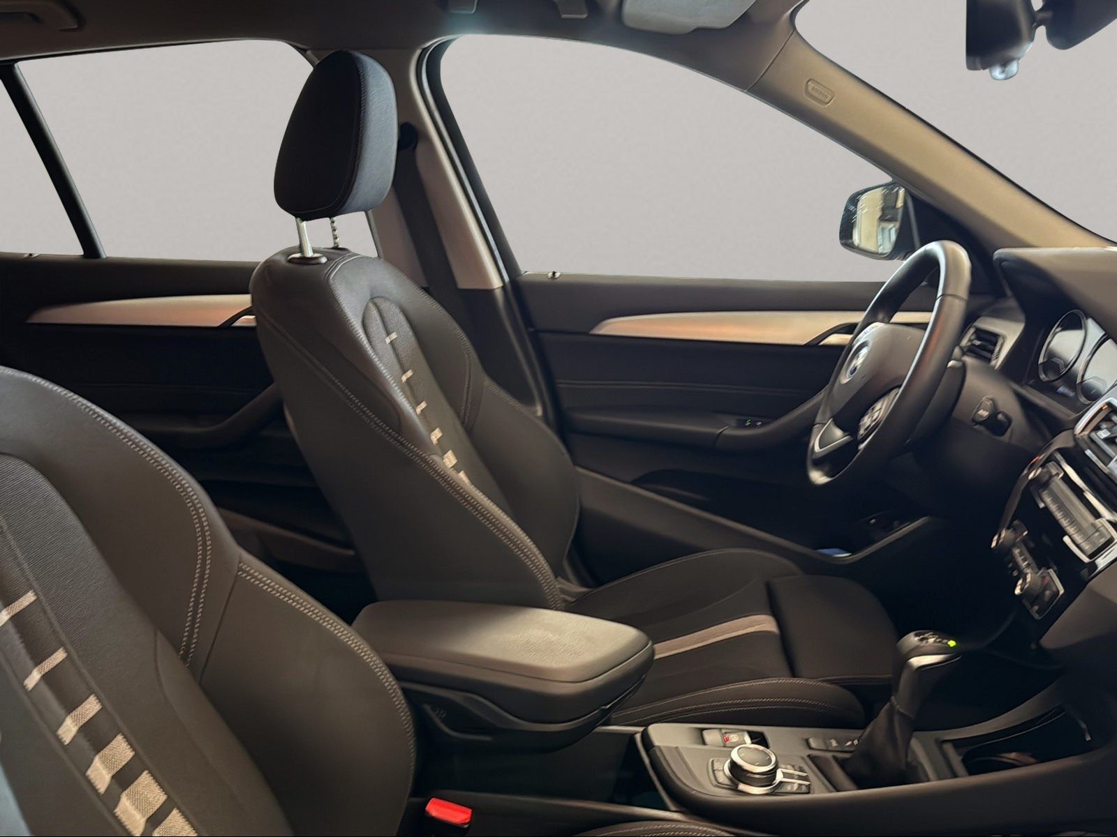 BMW X1 xDrive25e - Samsaru's Car Outlet