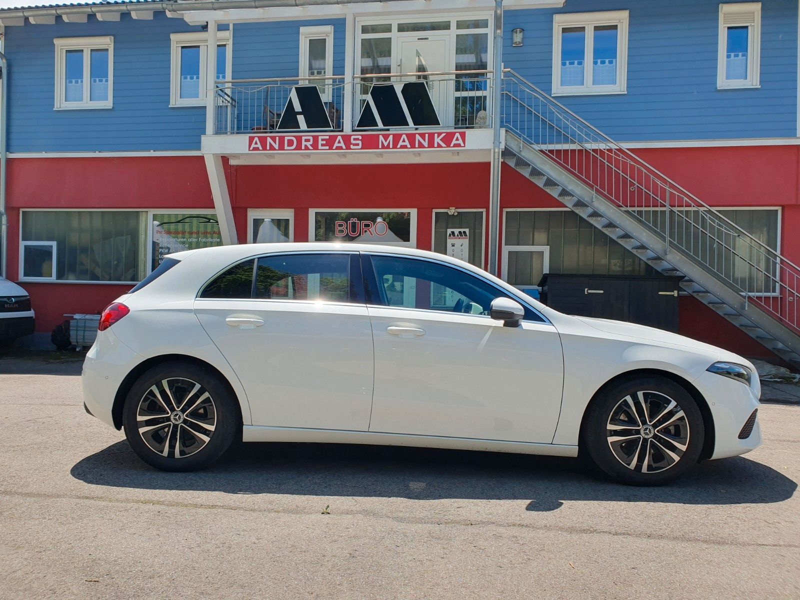 Mercedes-Benz A 180 Progressive - Samsaru's Car Outlet