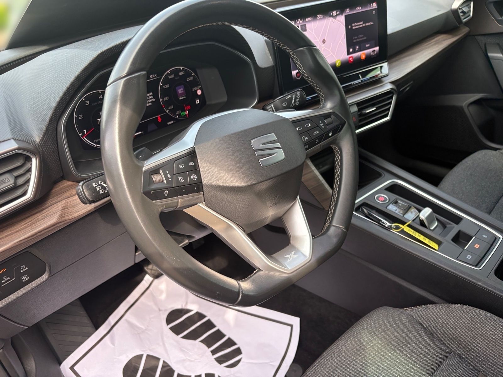 Seat Leon ST 2.0 TDI DSG XCELLENCE +AHK +LED+ACC +RKA