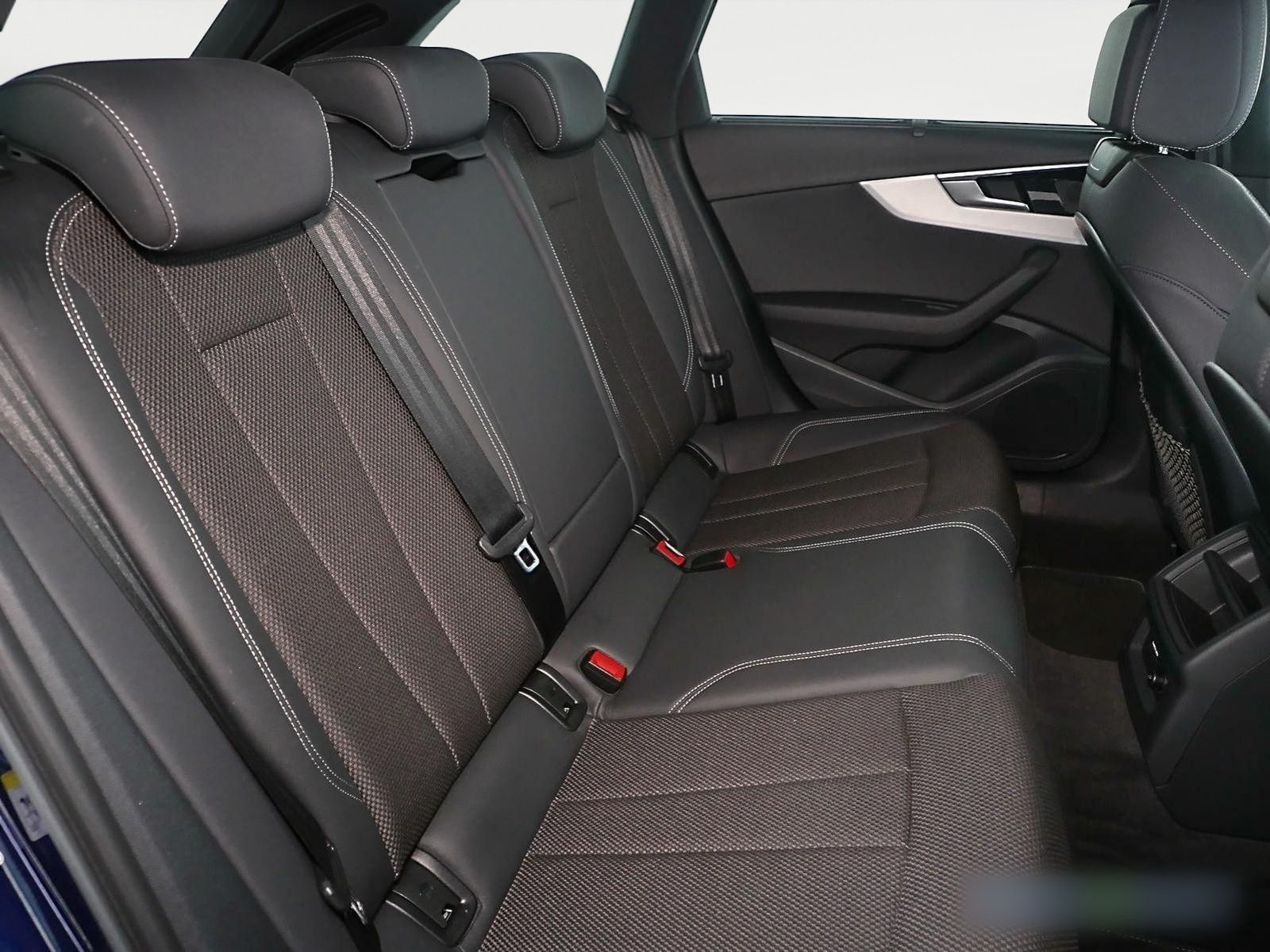 Audi A4 Avant 35 TDI S tronic - Samsaru's Car Outlet