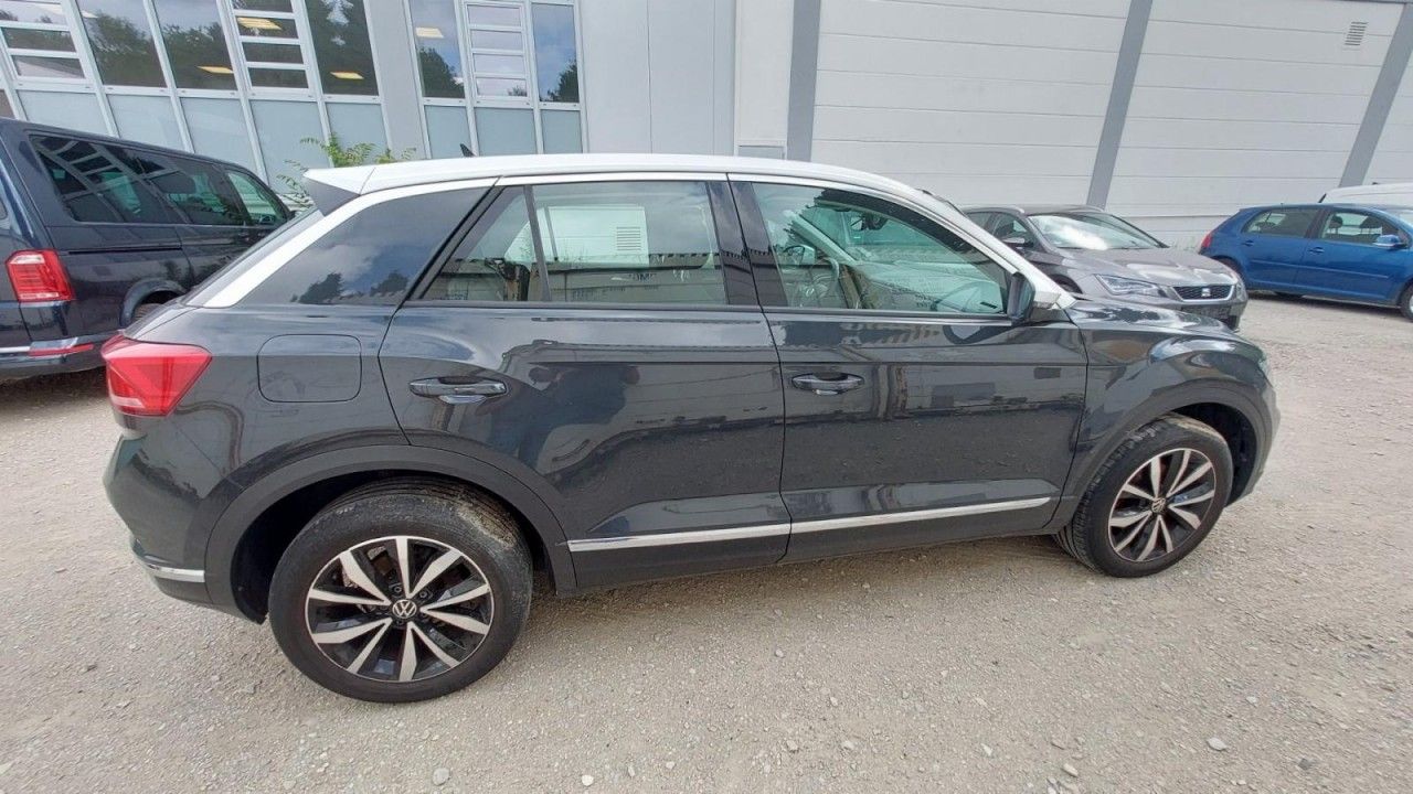Volkswagen T-Roc 1.0TSI Style - Samsaru's Car Outlet