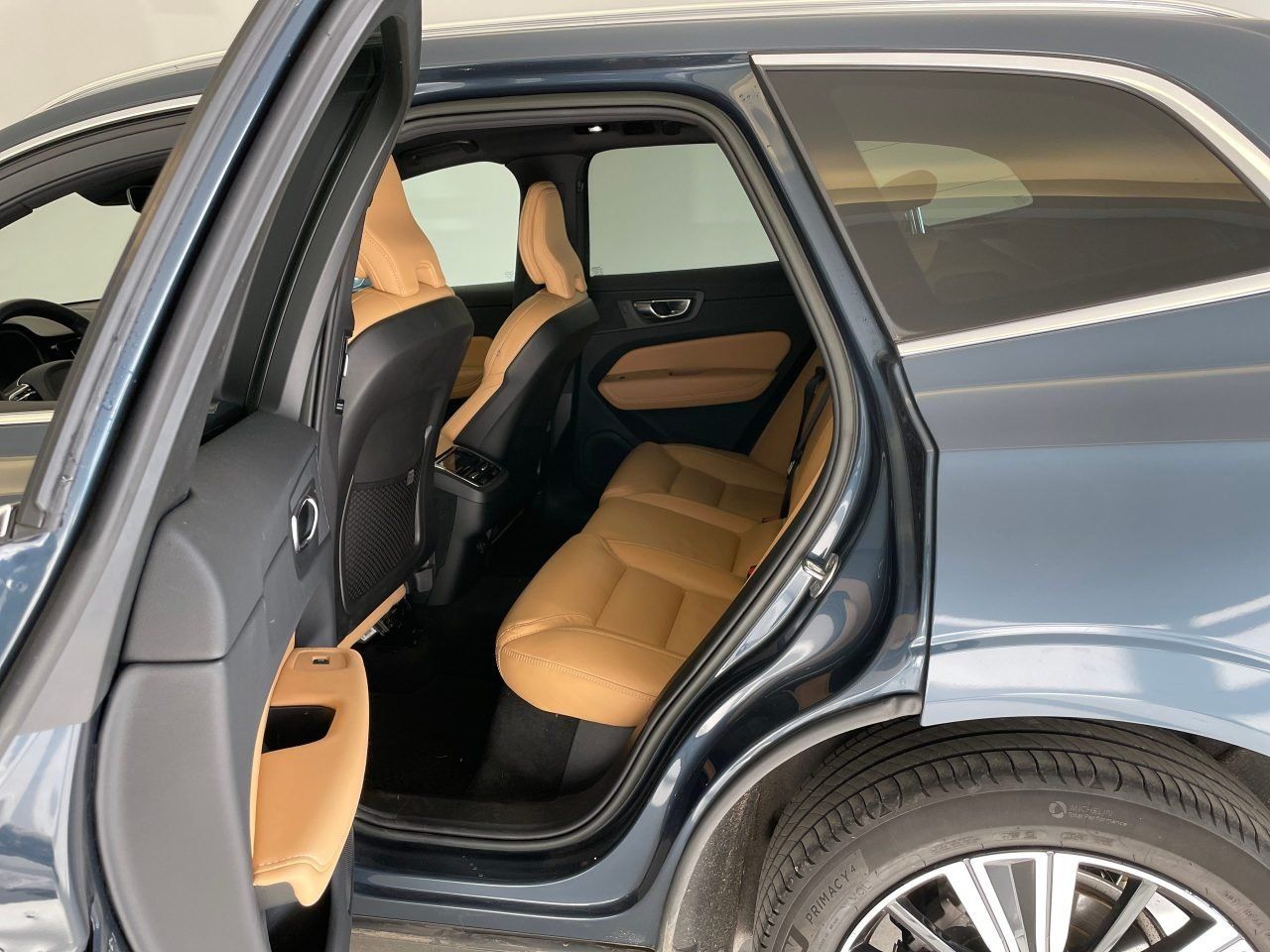 Volvo XC 60 B5 360° AHK S-Dach