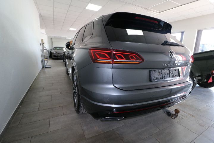 Volkswagen Touareg 3.0 TDI R-Line Black Style Matrix DYNAUD