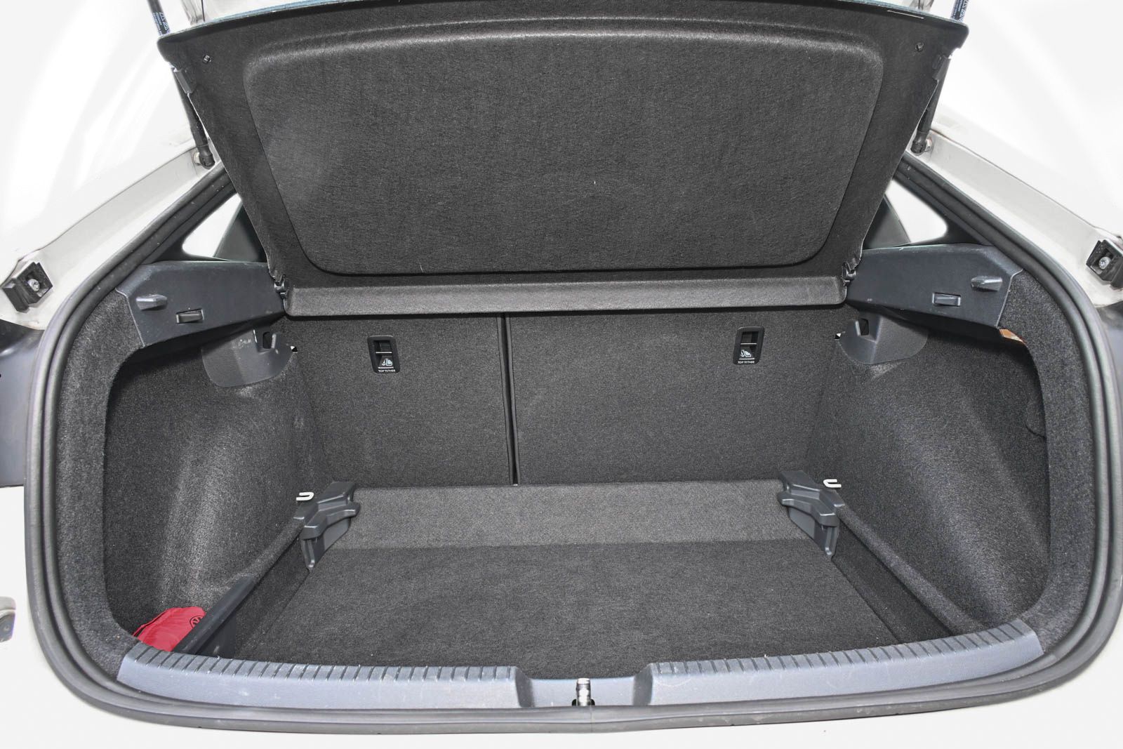 Volkswagen Taigo 1.0 TSI DSG R-Line Black - Samsaru's Car Outlet
