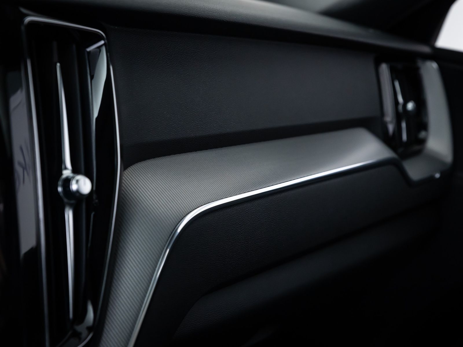 Volvo XC60 R Design Recharge *LED*STDHZ*AHK*360°