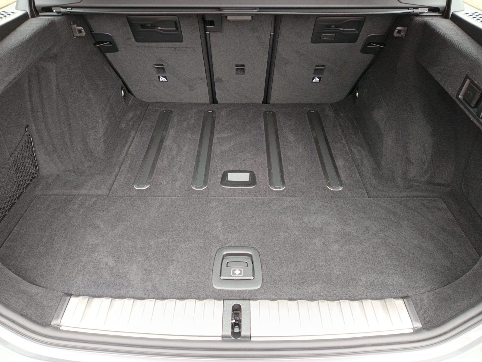 BMW 318i Touring+AHK+LEASING AB 369,-+LIVE COCKPIT P
