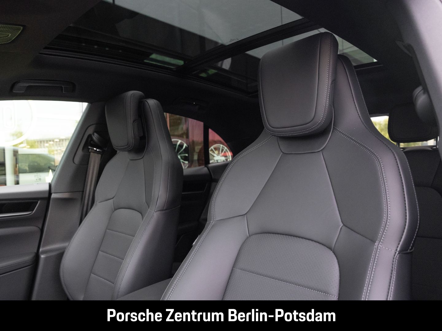 Porsche Macan - Samsaru's Car Outlet