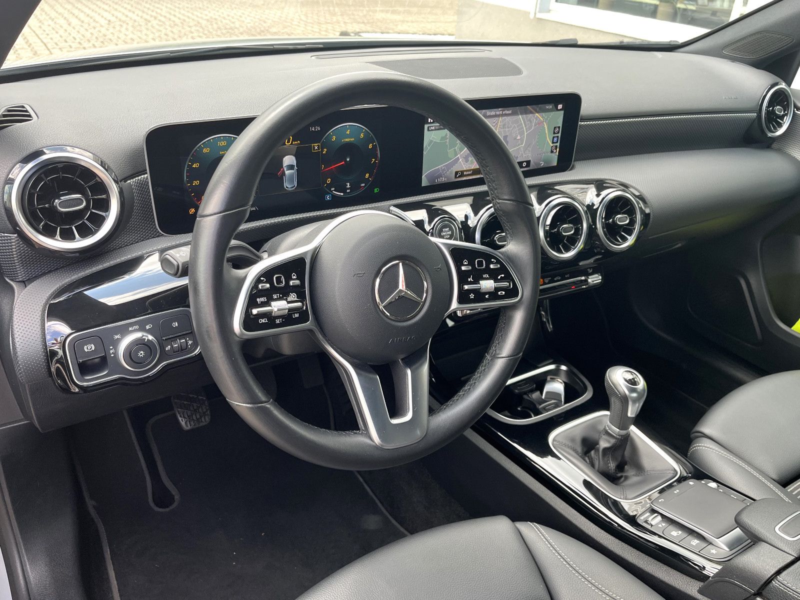 Mercedes-Benz A 180 Progressive - Samsaru's Car Outlet