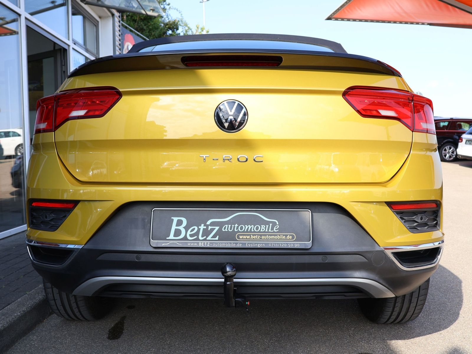 Volkswagen T-Roc Style - Samsaru's Car Outlet